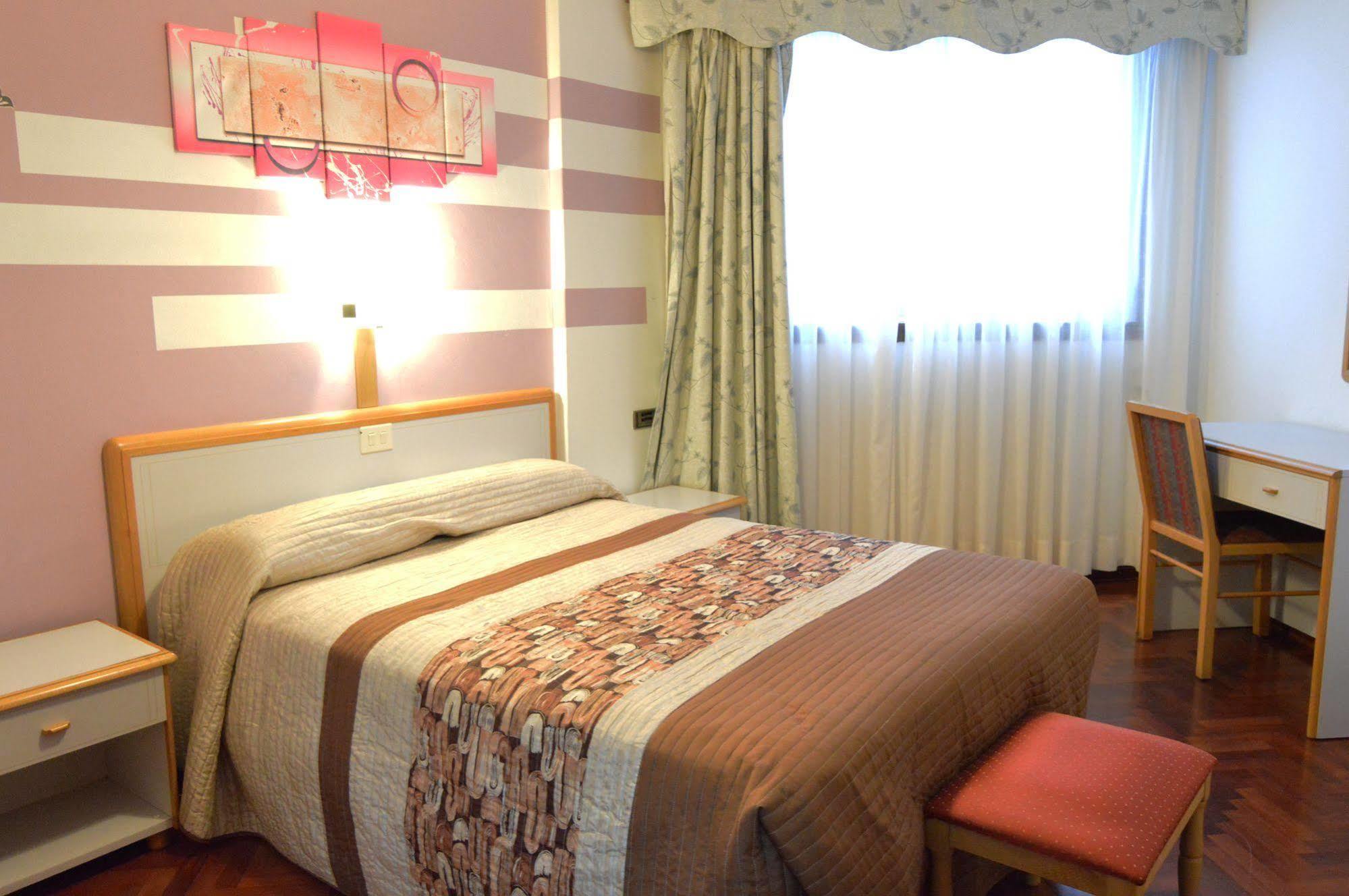 Hotel Cristal 1 Ла Коруня Екстериор снимка